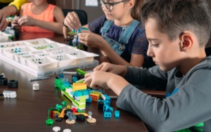 Read more about the article Lego Club